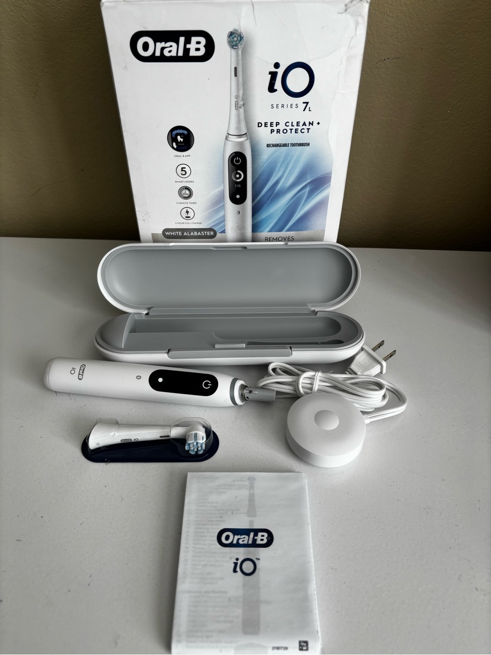 Oral-B iO Series 7L Deep Clean Rechargeable Toothbrush White - New - Open Box - Picture 7 of 12